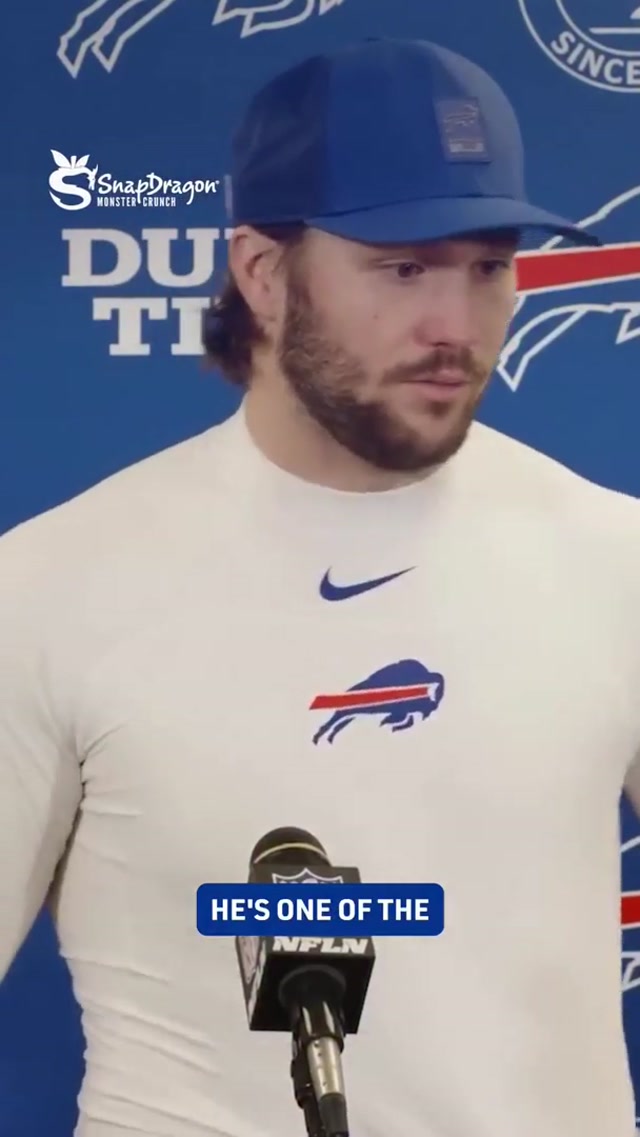 Josh has a lotta love for Jimbo.

@snapdragonapple | #GoBills