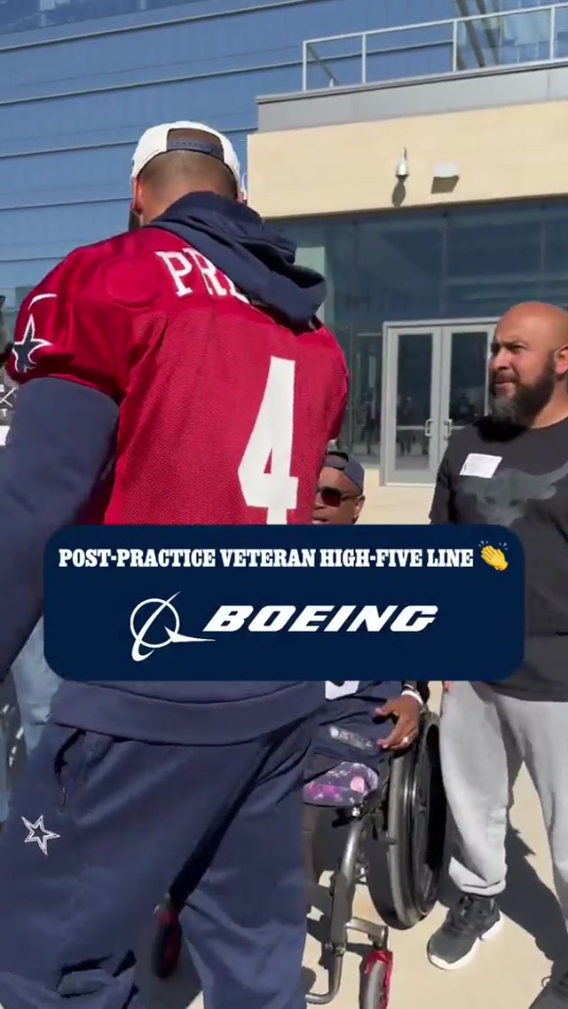 High fiving heroes ✋  Yesterday, veterans and their families high-fived our coaches and players afte