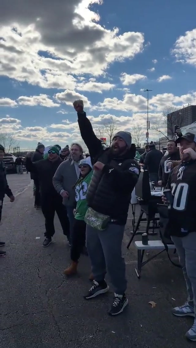 A beautiful day for tailgating with the best fans in the NFL 🖤
