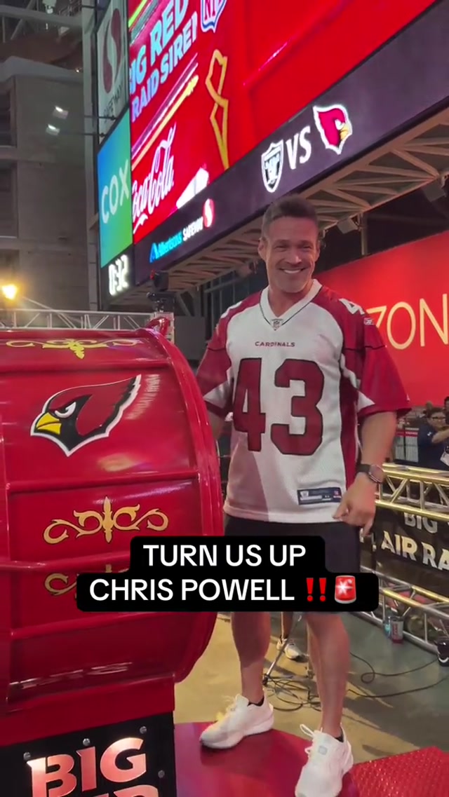 @realchrispowell ON THE SIREN 🚨🚨🚨