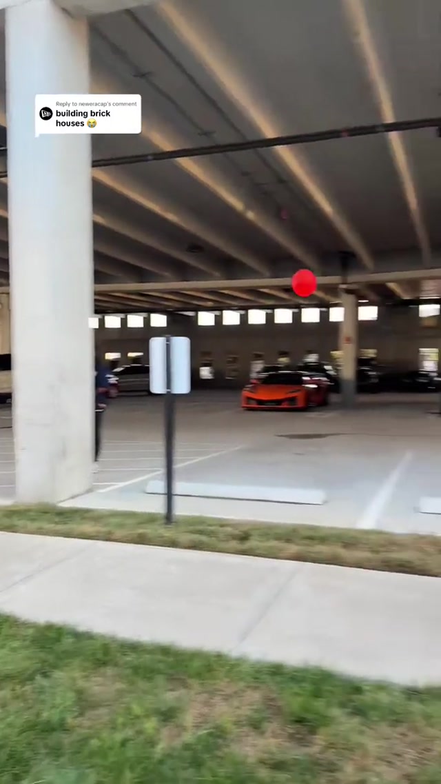 Replying to @neweracap We have some ballers 🤣 #tennesseetitans #nfl #basketball @memgrizz @NBA 