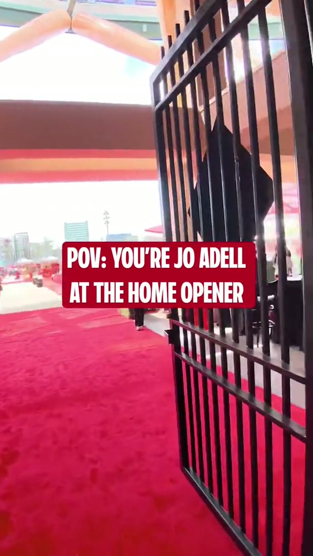 tag along on the red carpet with @Jo Adell 🤩