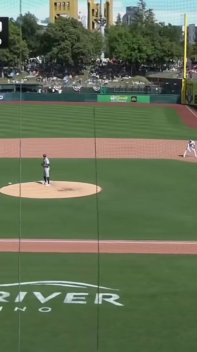 Rook takes the lead 😤