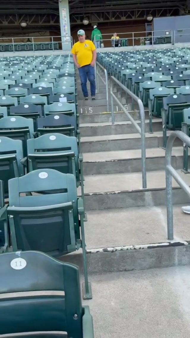 These fans are going home with a Nick Kurtz signed bobblehead!! 