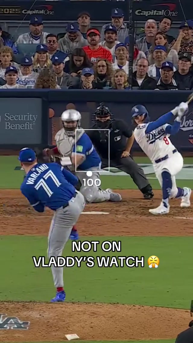 What a play from Vlad 🤯 #MLB #WorldSeries #MLBPostseason #BlueJays #Vladdy 