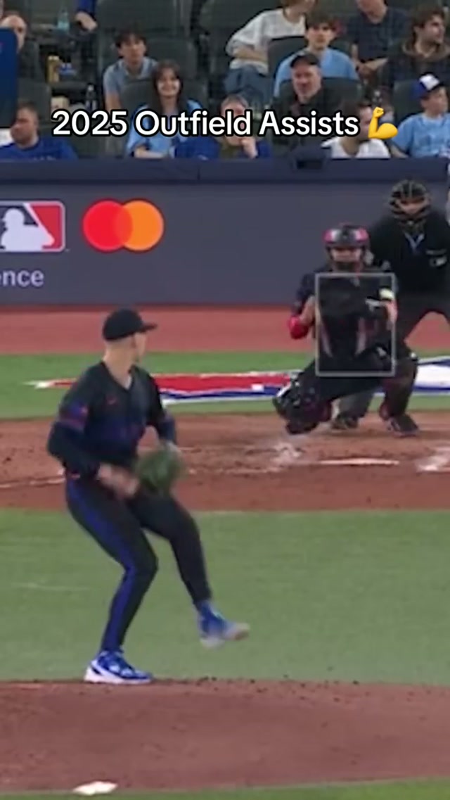 Rocket Power 🚀 #MLB #BlueJays #Toronto #defence 