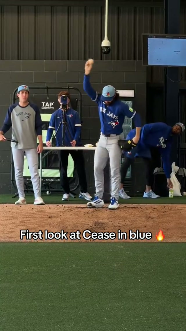 New guy on the mound 👊 #MLB #BlueJays #Toronto #DylanCease #SpringTraining 