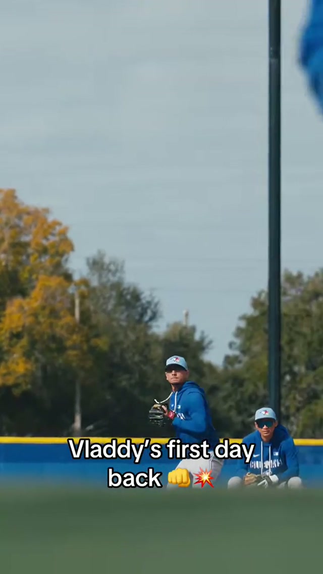 Prince of PLAKATA back at it 💥 #MLB #BlueJays #Toronto #SpringTraining #vladimirguerrerojr 