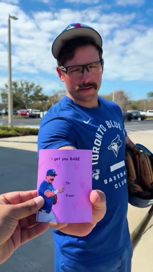 Press 💙 if you glove this team 🫶 #MLB #BlueJays #Toronto #valentinesday #SpringTraining 