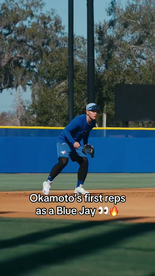Kaz is a Blue Jay 🇯🇵🍁🇨🇦 岡本和真、トロント・ブルージェイズの一員に 🇯🇵🍁 #MLB #BlueJays #KazumaOkamoto #SpringTraining #Toronto 