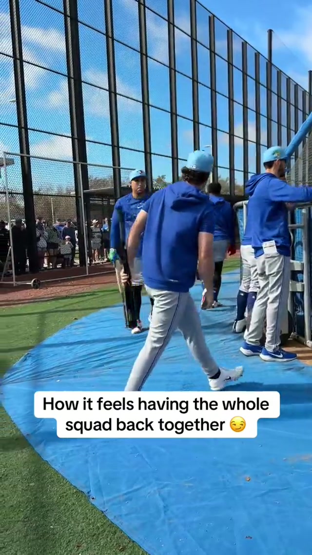 George brings the vibes 😎🕺#MLB #BlueJays #Toronto #SpringTraining 