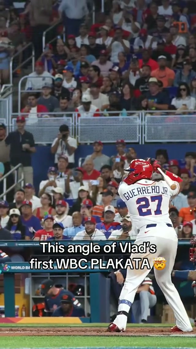What a start for Vladdy💥 #WBC #BlueJays #Vladdy #WorldBaseballClassic #PLAKATA 