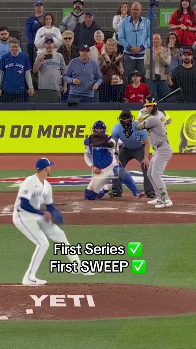 How sWWWeep it is 🧹 #MLB #BlueJays #Toronto #BlueJays50 #Sweep 