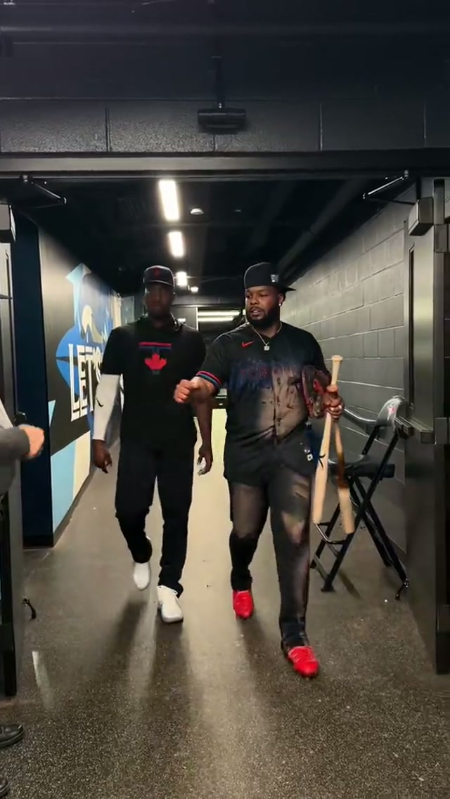 HERE COME THE BLUE JAYS 🗣️ #MLB #BlueJays #Toronto #BlueJays50 