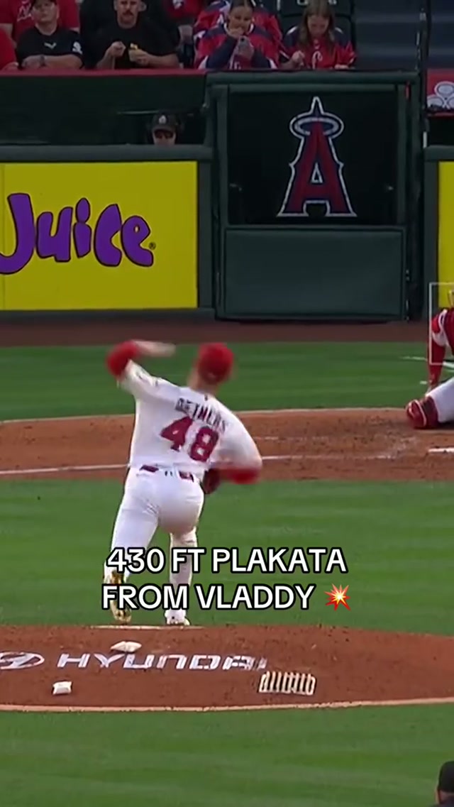 STAYING HOT 🔥 #MLB #BlueJays #Vladdy #PLAKATA #BlueJays50 