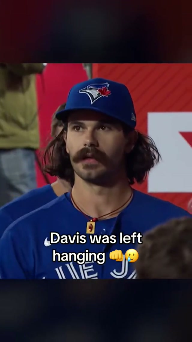 1 like = 1 👊 for Davis 🥺 #MLB #BlueJays #BlueJays50 #DavisSchneider #DylanCease 