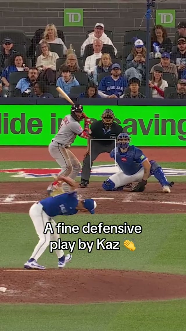 So nice they wanted to look at it twice 😊 #MLB #BlueJays #BlueJays50 #KazumaOkamoto 