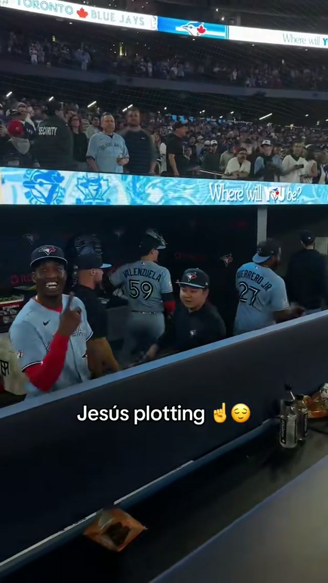 How the tables turn, Vladdy 😌😂💦 #MLB #BlueJays #BlueJays50 #Vladdy 