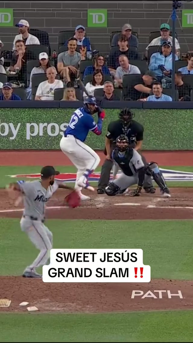 First career Grand Slam for Sanchy 🙌 #MLB #BlueJays #Toronto #GrandSlam #JesúsSánchez 