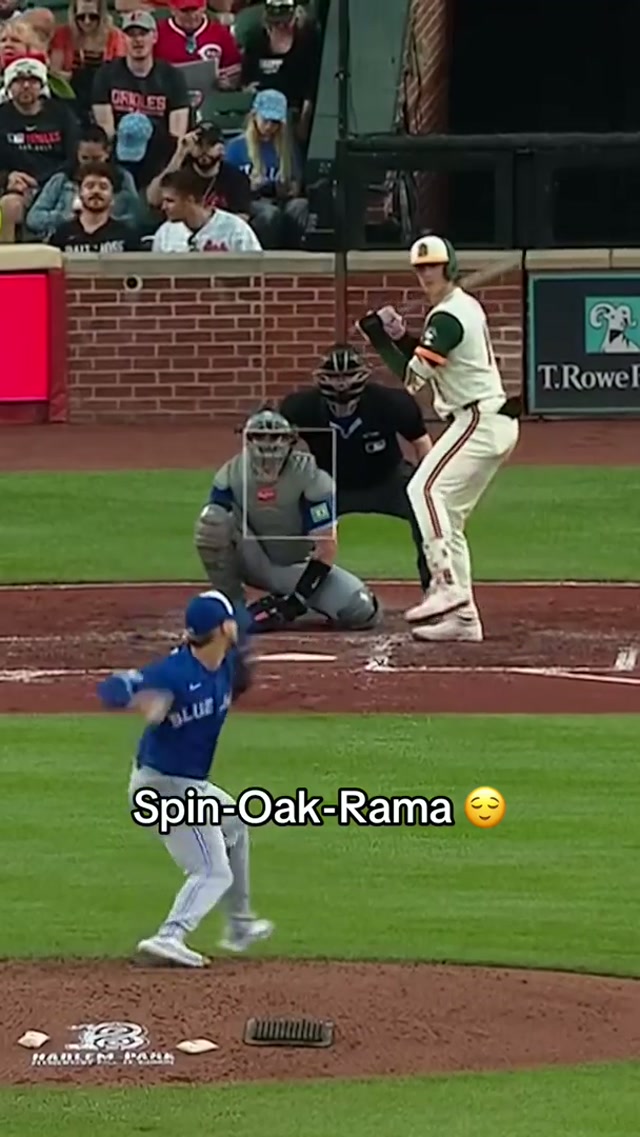 A fine spin and throw by Kaz 👏 #MLB #BlueJays #BlueJays50 #KazumaOkamoto 
