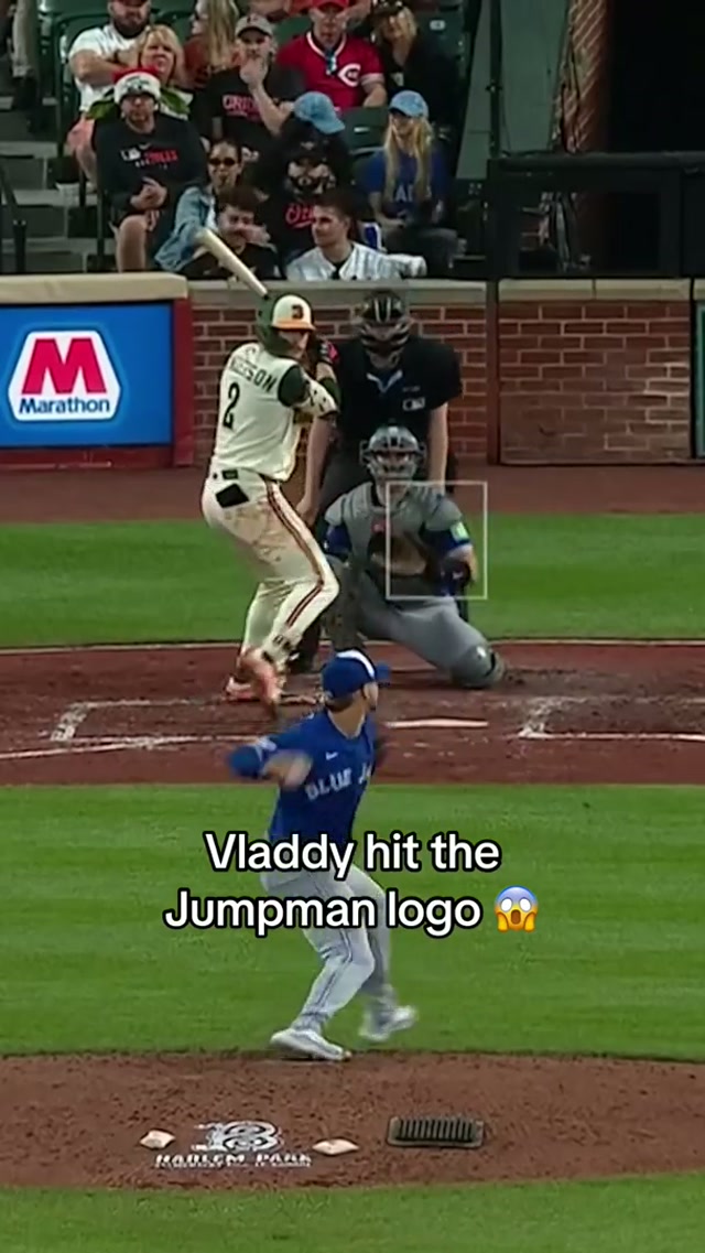 AIR VLADDY 🐰 #MLB #BlueJays #BlueJays50 #Vladdy 