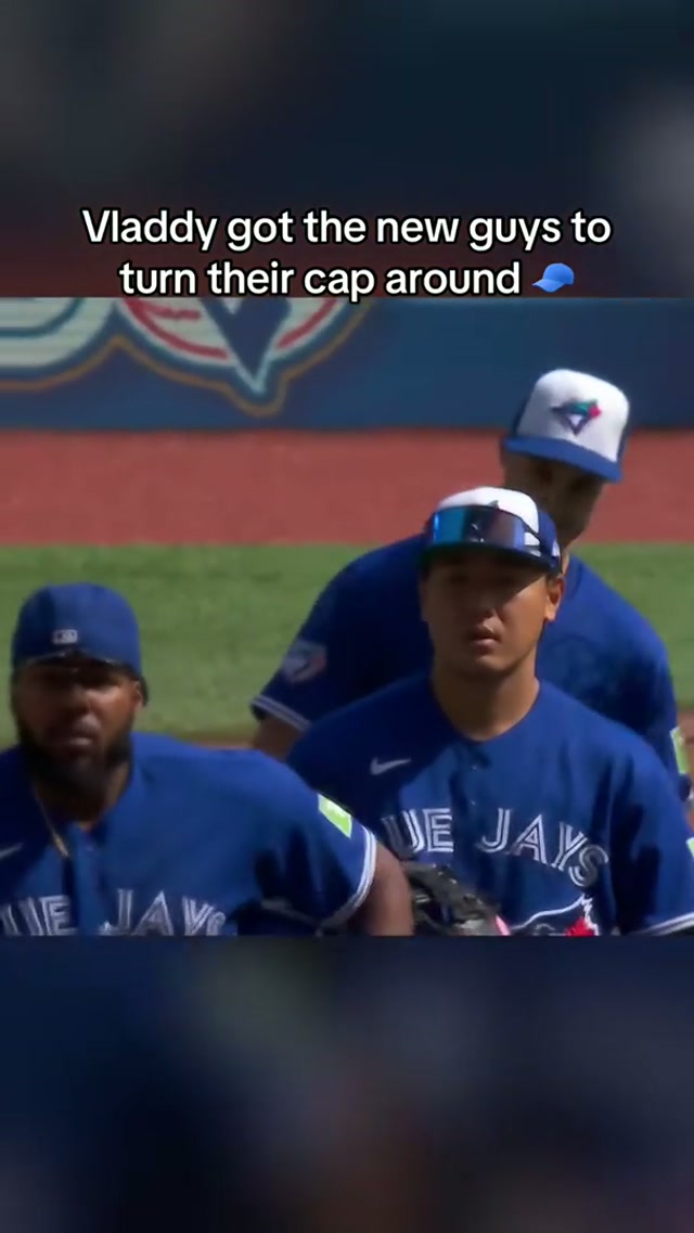 It’s team tradition 😎 #MLB #BlueJays #Toronto #Vladdy #Okamoto 
