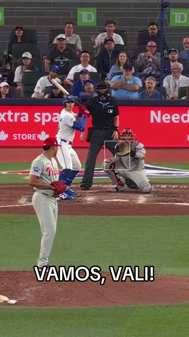 FIRST CAREER WALK-OFF ‼️ #MLB #Toronto #BlueJays #Walkoff #BrandonValenzuela 