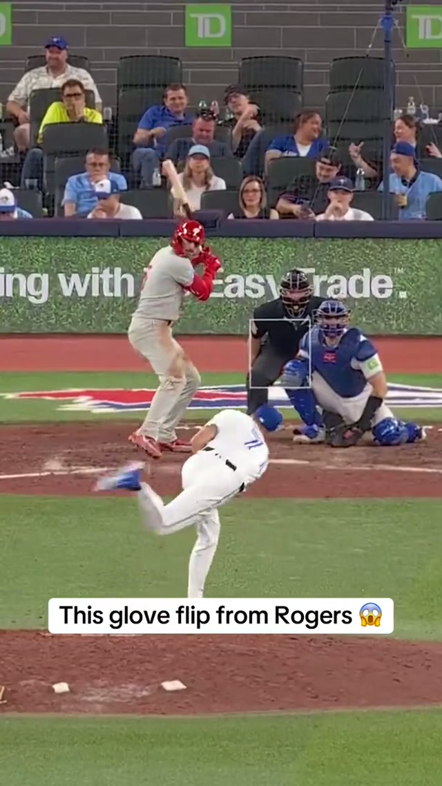 We had the same reaction as Vlad 😮#MLB #BlueJays #Toronto #TylerRogers #Vladdy