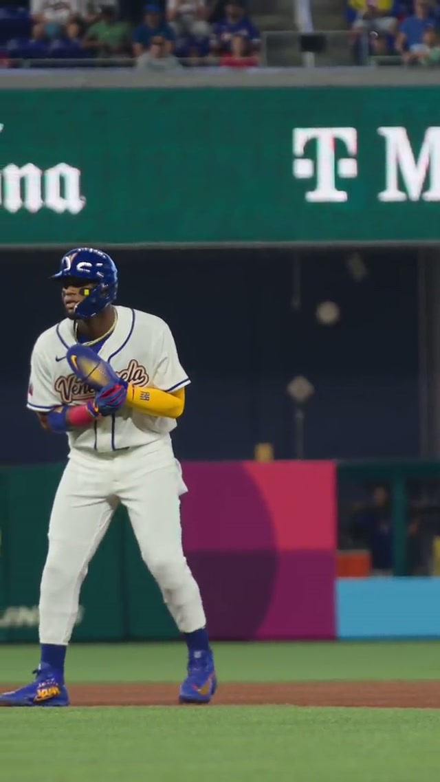 Miss him by 🤏much

@Ronald Acuña Jr. @Ozzie Albies #mlb #wbc 