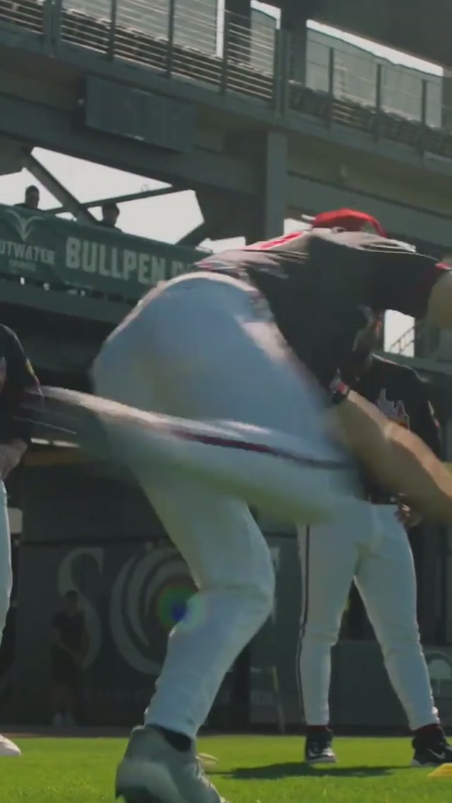 Monday vibes 😎

Don’t miss a brand new episode tonight of Behind the Braves presented by @globalpayments 

#mlb #springtraining #Braves