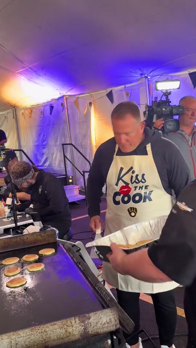 Add this to the list of things you thought you’d never see
#pocketpancakes #mke