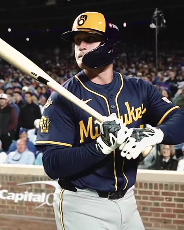 If you’re not ready for a battle, then you came to the wrong place #mlbpostseason #mlb