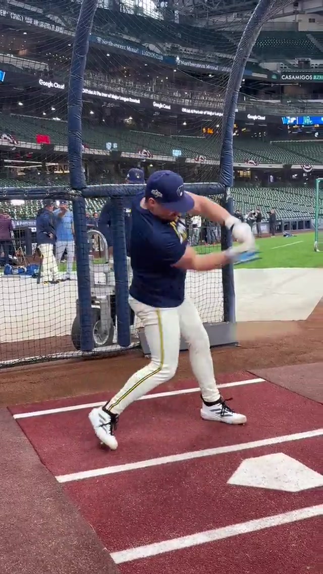 BP with the boys #magicbrew #mlbpostseason #NLCS #MKE