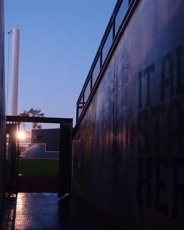 T O M O R R O W 

#mlb #brewers #baseball