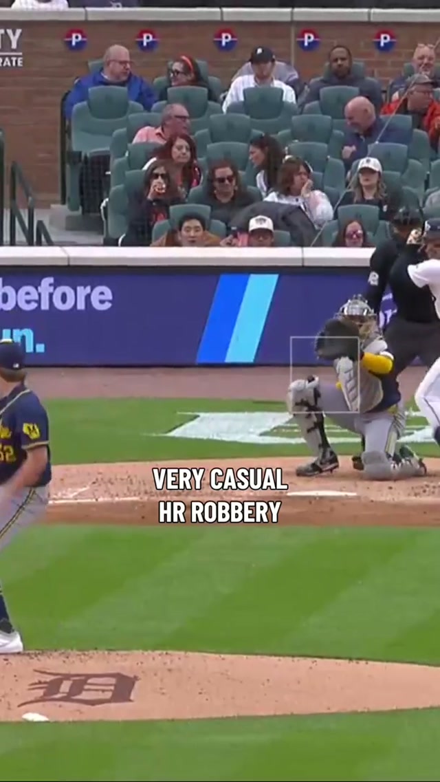 How nonchalant is that? 

#mlb #highlight #brewers #baseball