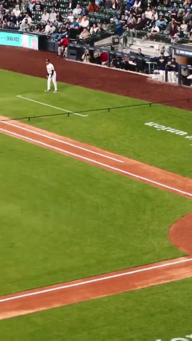 Scoring runs at an insane pace #MLB #brewers #baseball