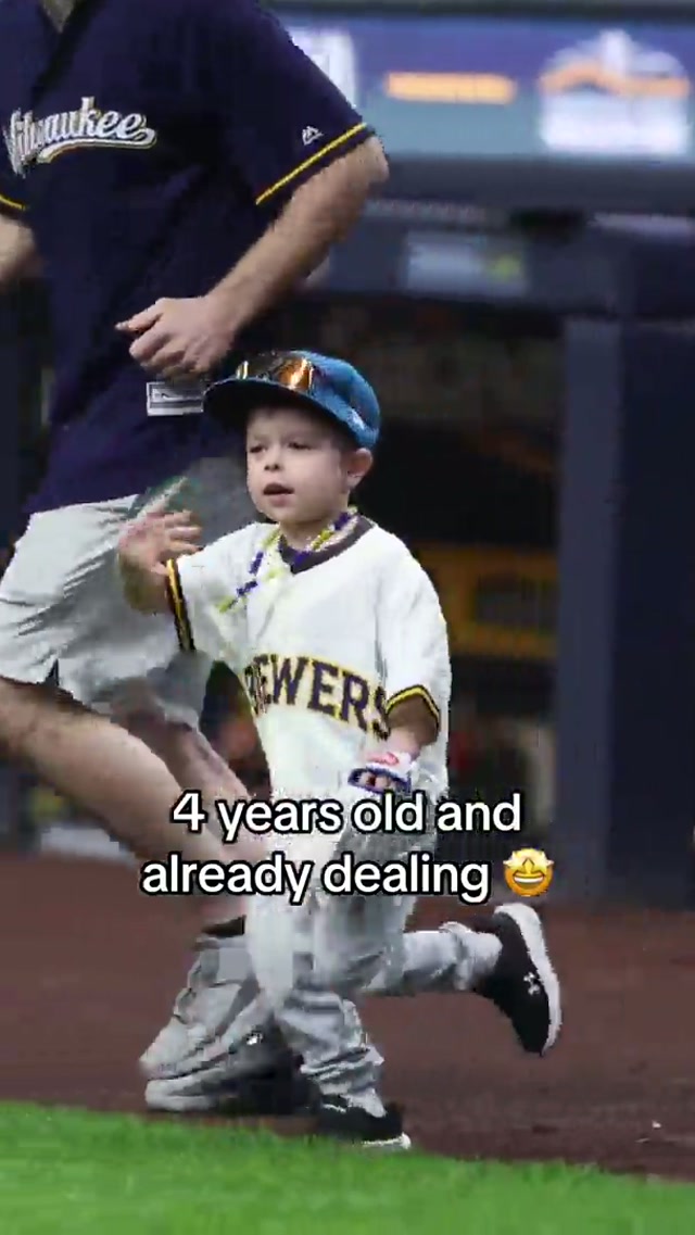 @WayBayBay is ready for the Big Leagues! #waylon #prodigy #baseball #littleleague #firstpitch 
