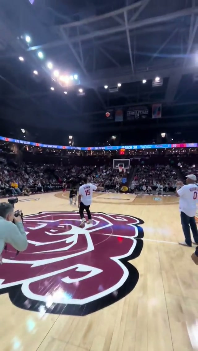 POV: You’re JJ Wetherholt watching José Fermín sink a half court shot #basketball #baseball #POV #cardinals 
