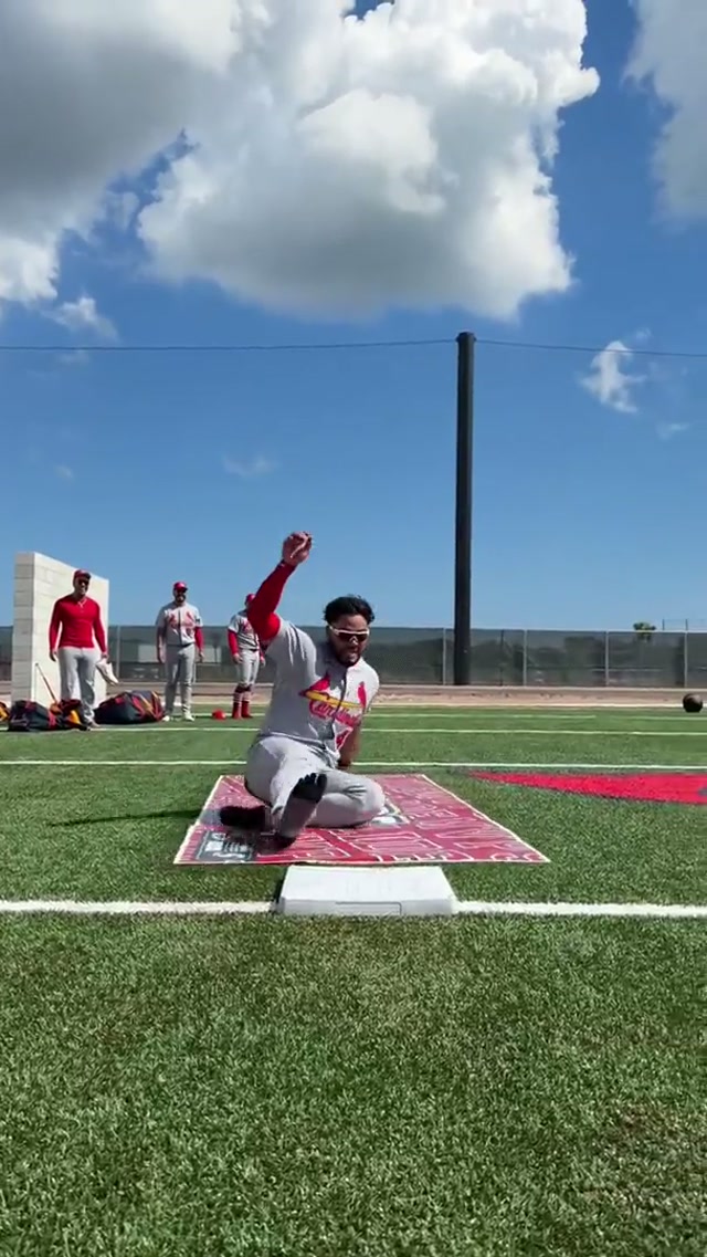 Sliding into Grapefruit League action tomorrow 🛝 #mlb #baseball #cardinals #springtraining 