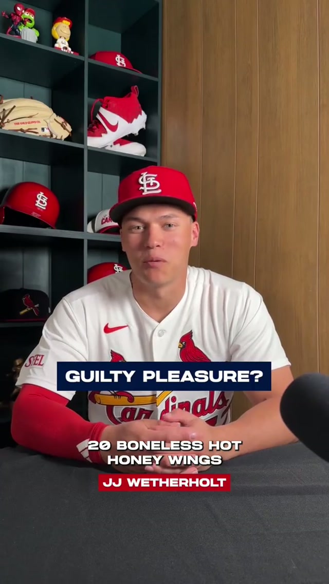 you’re entering a judgment-free zone 🚨 #cardinals #MLB #baseball 