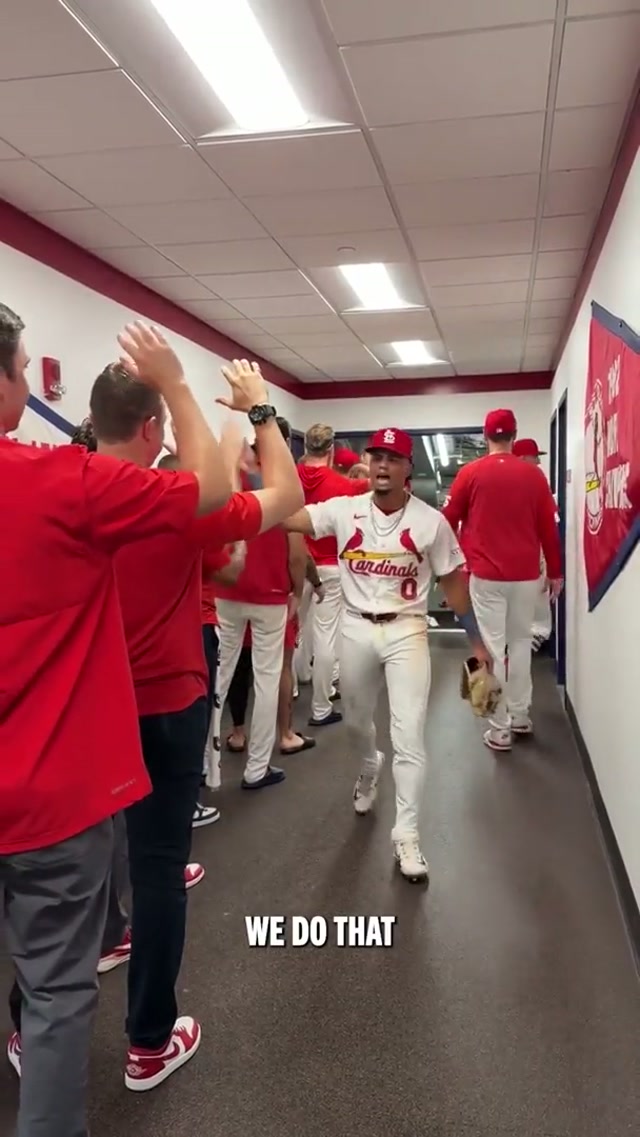 baseball is back and so are shoutouts 😤 #OpeningDay #MLB #cardinals 
