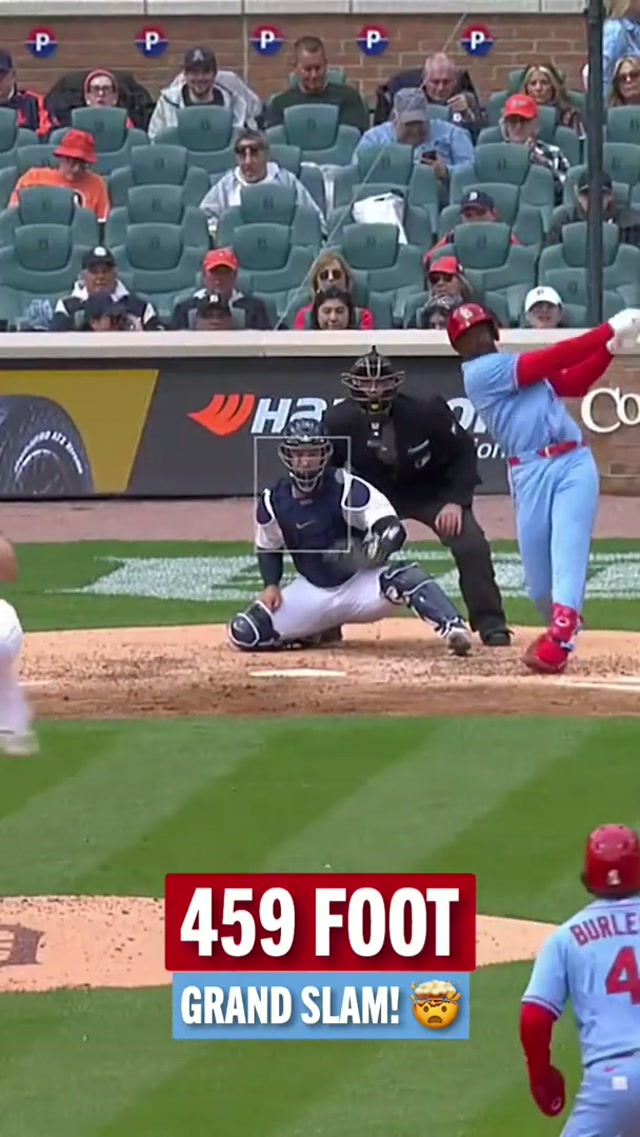 Someone check on that brick wall #mlb #baseball #stlouiscardinals #grandslam 