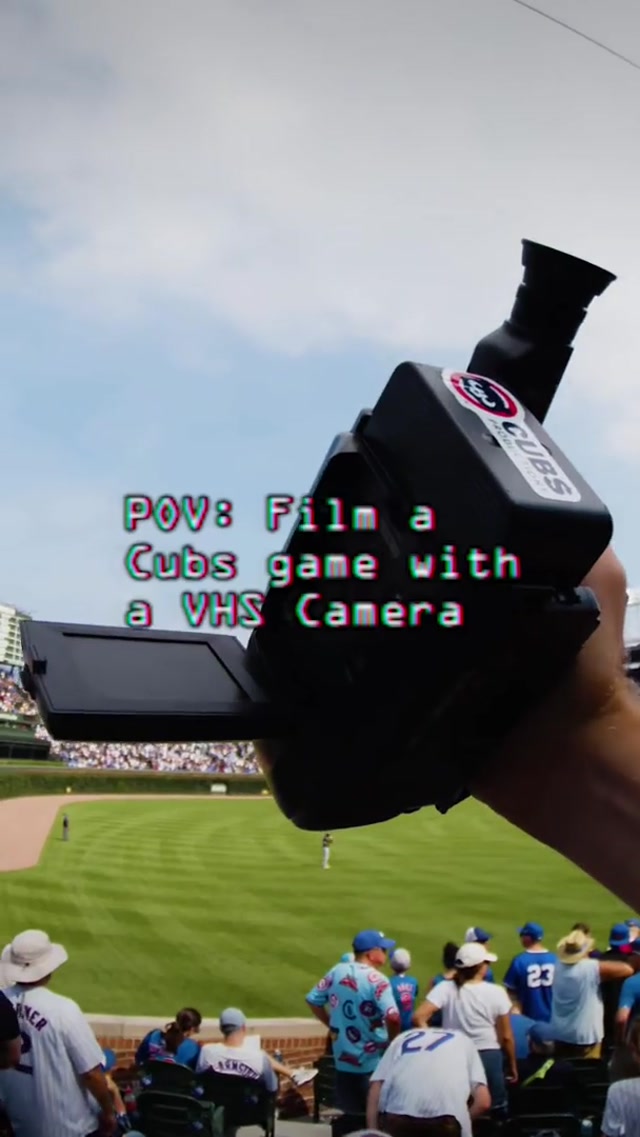roll the tape. 📹
#cubs #mlb #wrigleyfield 