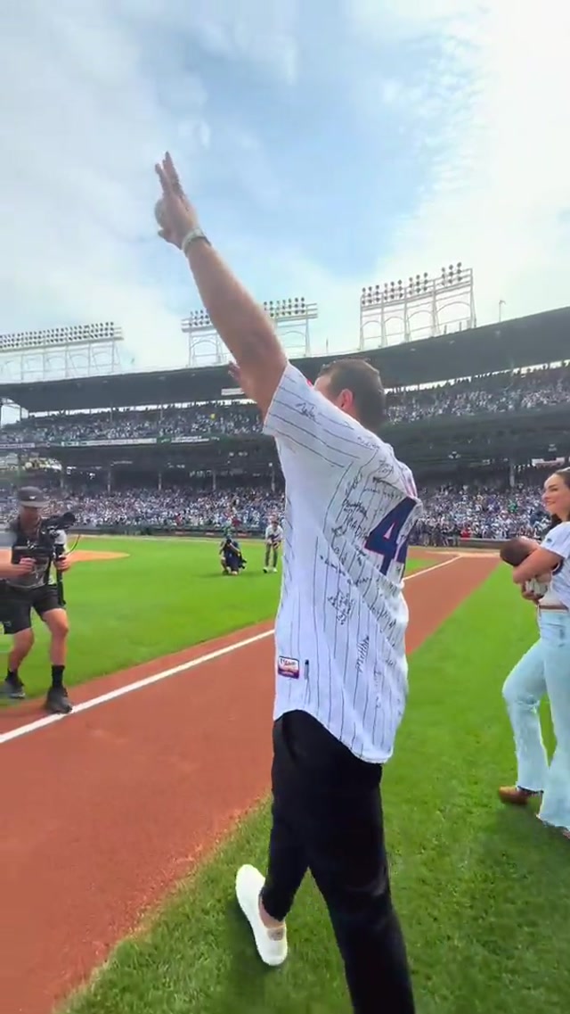 🗣️: NUMBER 44, ANTHONY RIZZO. 