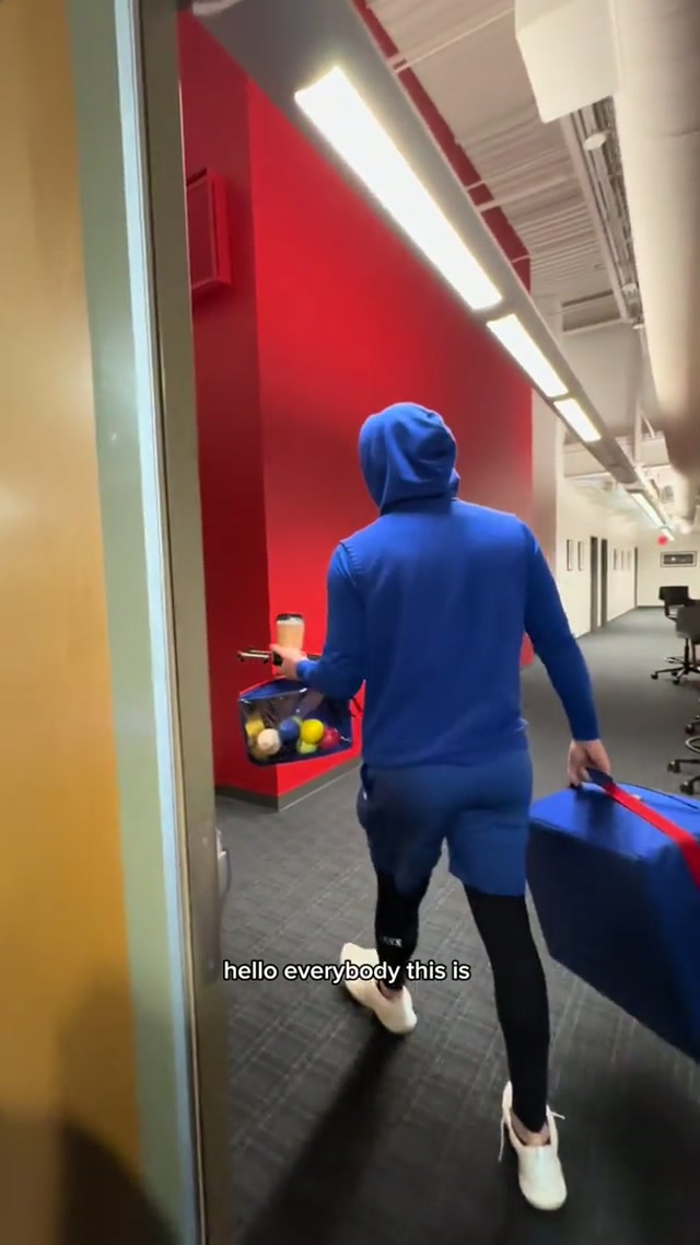 nico hoerner delivered. #cubs #mlb #ditl 