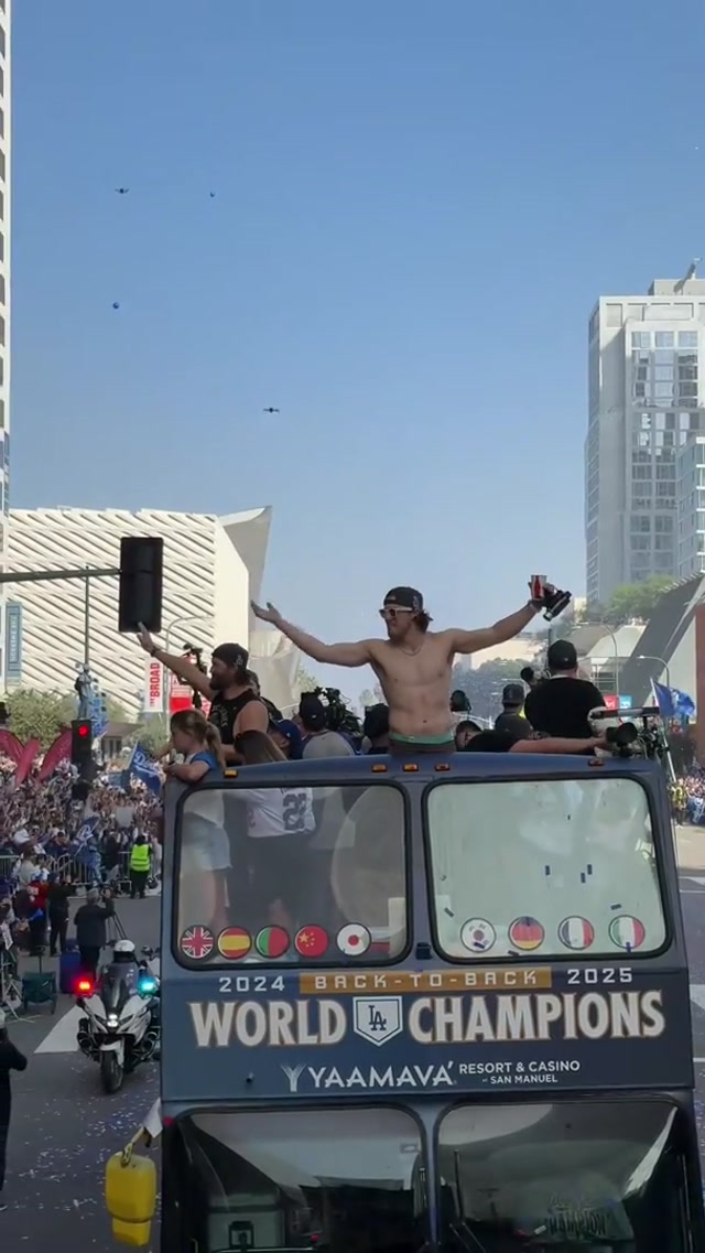 LA showed out for the back-to-back World Series Champs! #dodgers #sports #losangeles 
