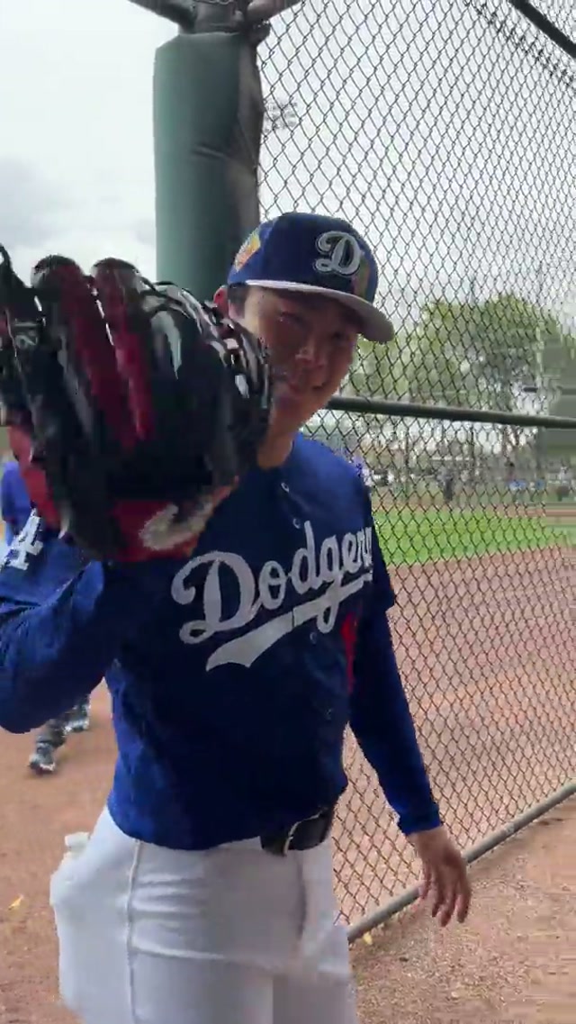 Big cheers for the World Series MVP! 🤩 #dodgers #sports #losangeles 