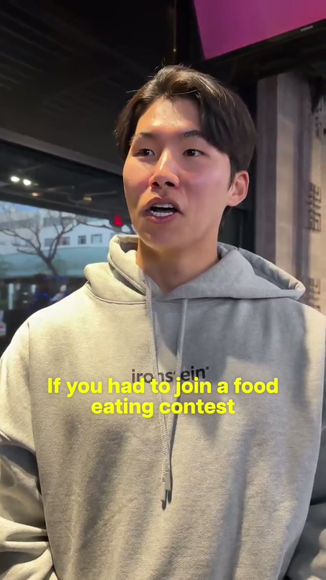 What food would the guys want for a food-eating contest? 🤔 #dodgers #sports #losangeles #food 