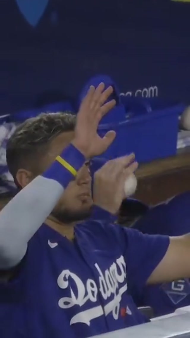Miggy showing Kyle how it’s done. 😂 #dodgers #sports #losangeles #funny 