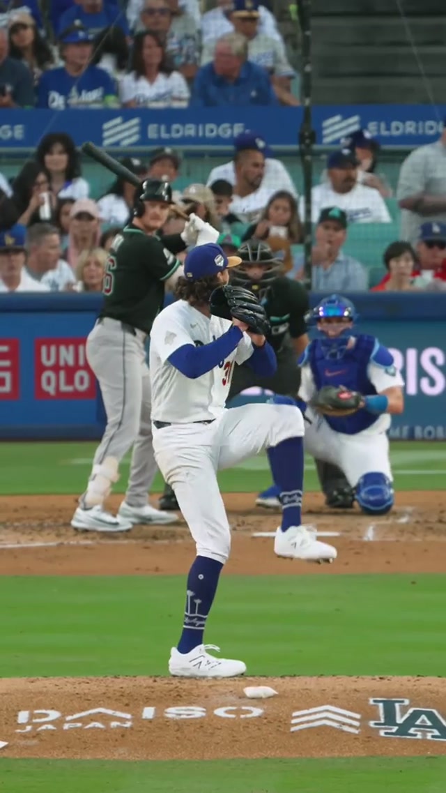 Tyler bringin’ the heat. 🔥 #dodgers #sports #losangeles 